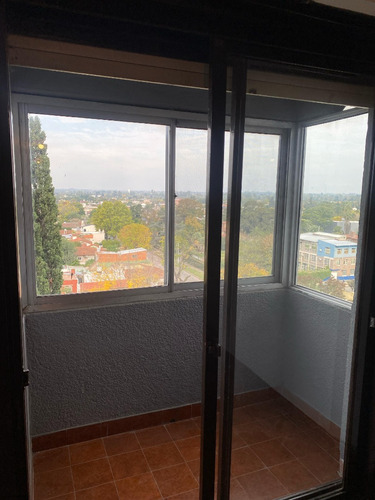 Alquiler Departamento 3 Amb. En Moreno Centro Con Cochera