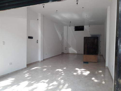 Local En Alquiler En 54/8 Y 9 La Plata - Alberto Dacal Propiedades