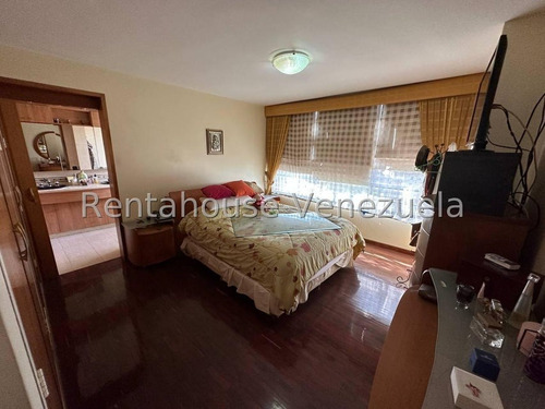 Amplio Apartamento En Venta En Colinas De Bello Monte Jb