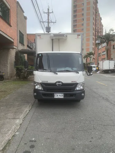 Camion Hino Dutro Max Modelo 2017 Con Térmo De Refrigeración