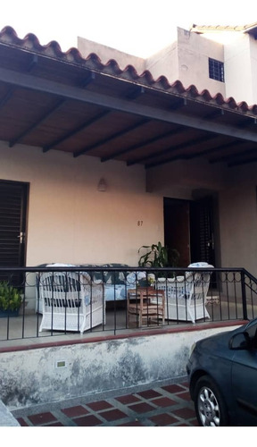 Imagen 4 de 15 de Venta De Town House En Tazajal Altos De Monte Alegre 454477