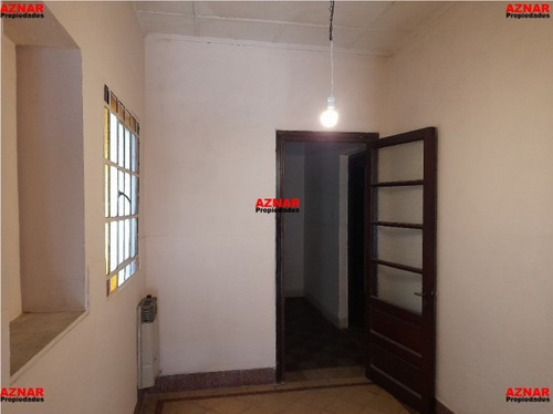 Imagen 2 de 15 de Casa De 2 Dormitorios Y 5 Ambientes (2258)