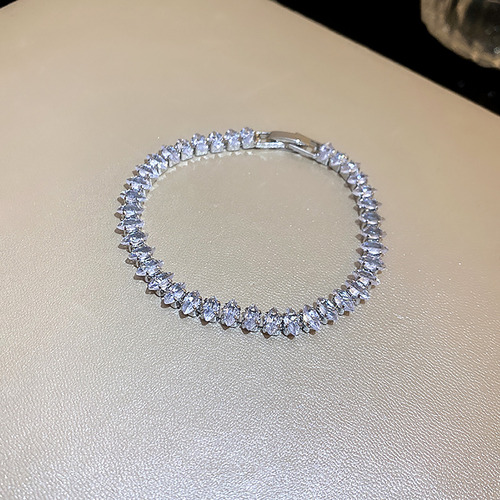 Pulsera De Cadena Con Forma De Garra De Circón