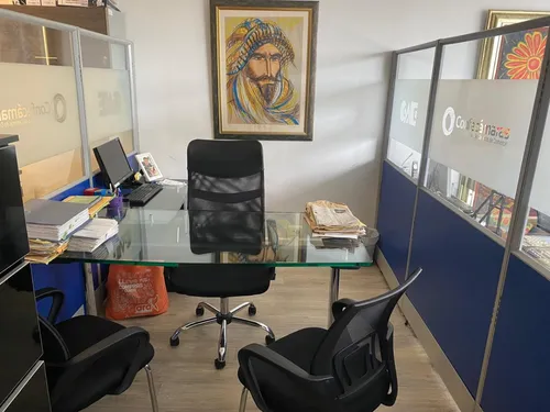 Arriendo Cubículo Amoblado En Oficina Compartida