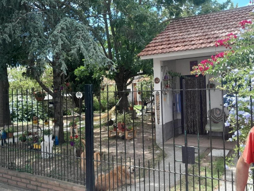 Casa En Venta - 3 Dormitorios 2 Baños 5 Cocheras - 450mts2 - Santa Teresita