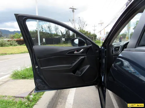 Mazda 3 2.0 Touring