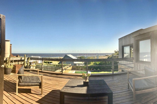 Excepcional Casa Con Vista Al Mar!! -ref:2266