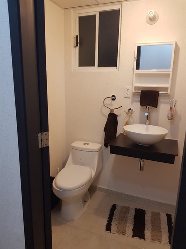 Imagen 2 de 16 de Venta De Departamento En Privada