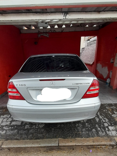 Imagem 3 de 9 de Mercedes-benz Classe C 2005 1.8 Classic Kompressor 4p