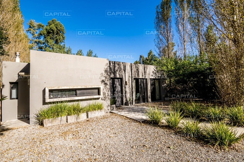 Excelente Casa De Estilo Minimalista En Barrio Privado La Arbolada - Venta- Ref: 27730