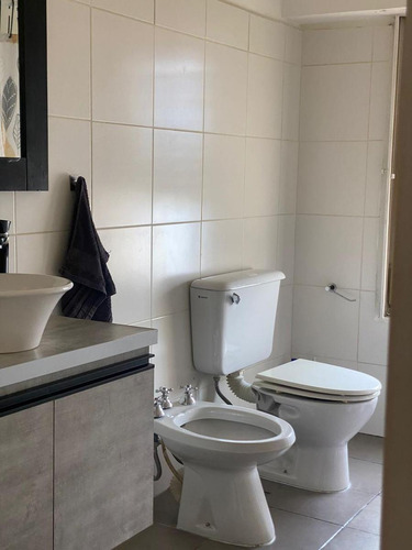 Venta 5 Ambientes En Centro De Comodoro A 3 Cuadras Del Mar