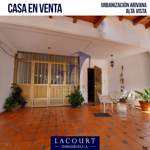 Imagen 7 de 10 de Venta De Hermosa Casa En Urb Arivana # Aa
