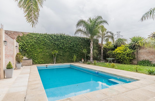 Imagen 22 de 25 de Casa De 2 Dormitorios Con Piscina En Venta En Ciudad Evita