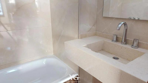 Espectacular Departamento De 3 Ambientes Con Patio En Caballito Con Amenites