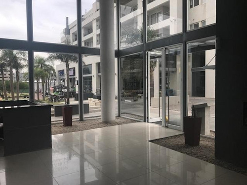 Imagen 11 de 19 de Oficina En Esquina North Coral Plaza