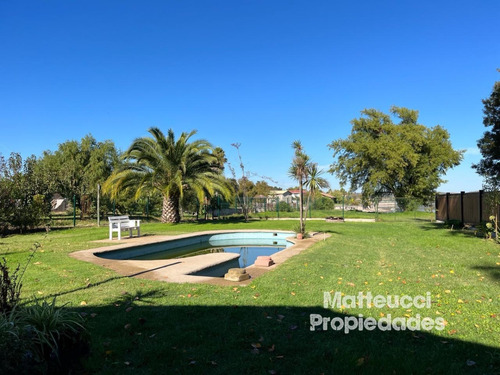 Linda Casa A Orilla De Lago