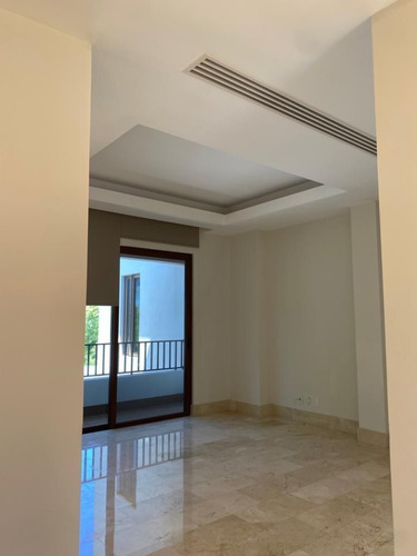 Amplia Casa En Condominio En Venta En Chablekal