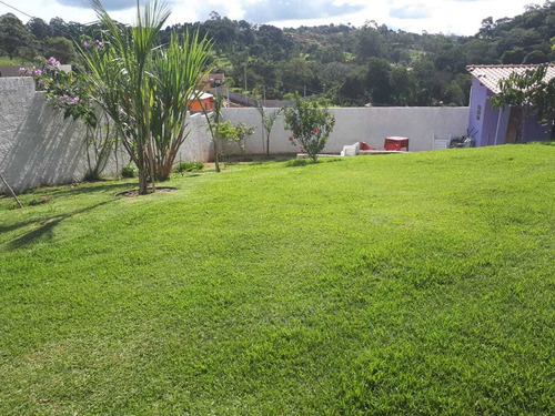 Bela Chácara Em Condomínio