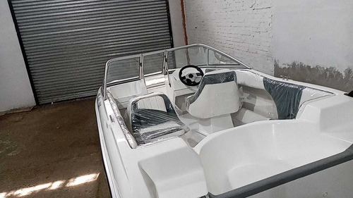 Lancha Larsen Marine Mistic 4.60