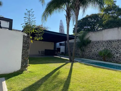 Moderna Casa En Fraccionamiento Vigilancia A Minutos Del Centro De Jiutepec