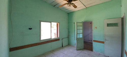 Imagen 6 de 17 de Casa Grande De 4 Dormitorios A Reciclar En Unión