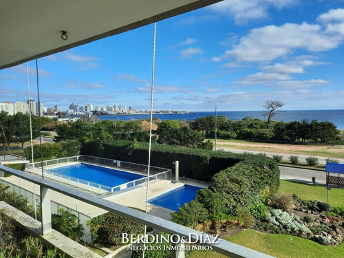 Imagen 2 de 20 de Apartamento Frente Al Mar En Playa Mansa De Punta Del Este- Ref: 1007