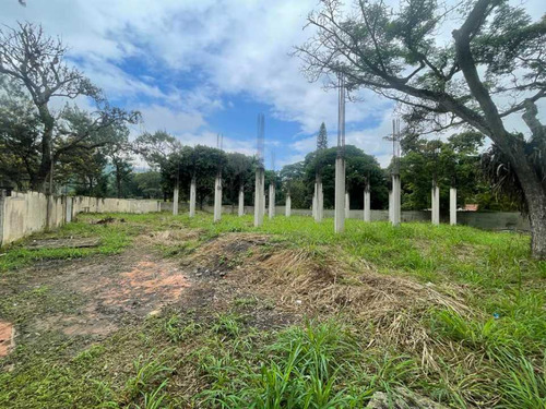 Se Vende Terreno 2121m2. Valle Arriba