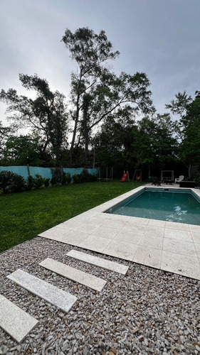Casa En Venta - Barrio Solares De Zapiola