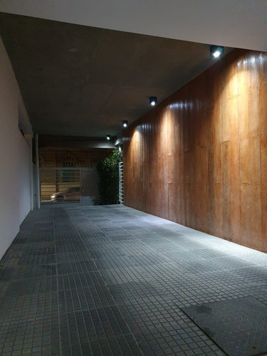 Imagen 2 de 13 de 1 Ambiente Con Posibilidad A 2. Centro De Adrogue La Mejor Zona. Plaza Brown.
