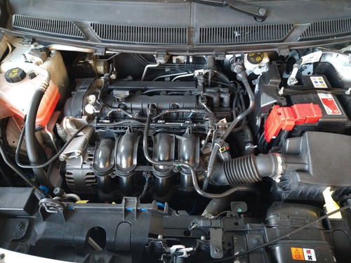 Imagen 13 de 15 de Ford Ka 2017 1.5 S 5 P