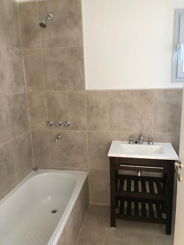 Imagen 23 de 28 de Casa En Venta - Bº La Comarca - Tigre