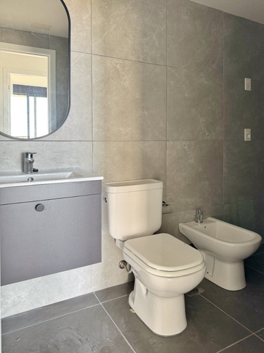 Apartamento 2 Dormitorios Con Balcón Al Frente Y Vista Despejada - Palermo