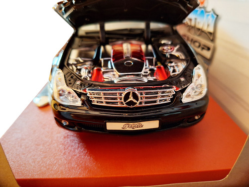 Vehículo Mercedes Benz Cls Class Custom Shop 1:18 Maisto (Usado)