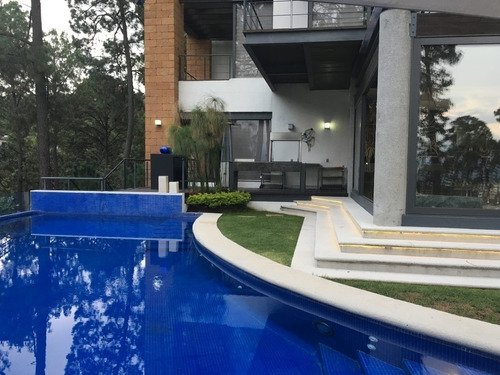 Casa En Venta En Avándaro, Valle De Bravo