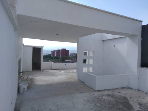 Imagen 7 de 11 de Bella Casa En Obra Blanca Exclusiva En Pueblo Nuevo San Cristobal Tachira Terraza