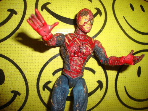 Spiderman Figura Toybiz Battle Damage 2002 Detalle En Pie