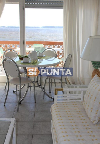 Imagen 4 de 7 de Primera Línea, Playa Mansa