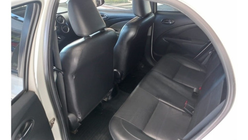Imagen 11 de 13 de Toyota Etios 2016 1.5 Platinum 5 P