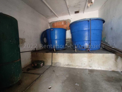 *al/invierte En Tu Sueño Empresarial Con Esta Casa Comercial En Venta En Barquisimeto Lara, Venezuela/arnaldo López/ # 25-4334 / 596 M²