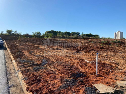 Imagem 2 de 8 de Terrenos - Ref: V11431