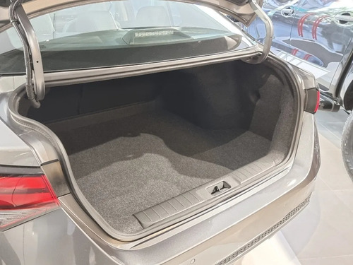 Imagen 10 de 25 de Nissan Sentra Advance Cvt Cesar