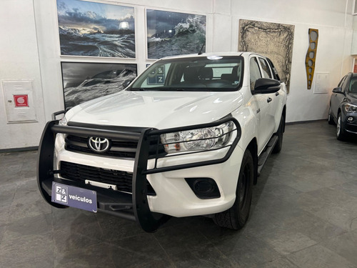 Toyota Hilux CD 4x4 2.8 Diesel Mec.