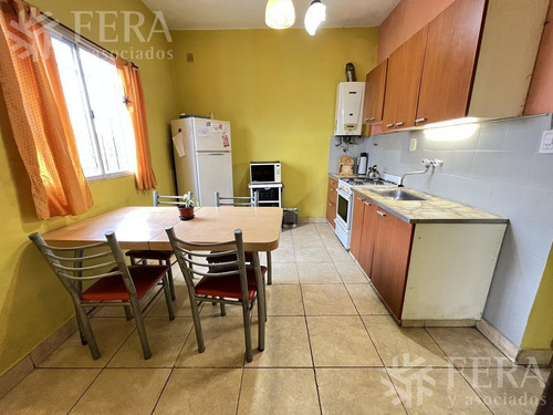 Imagen 3 de 10 de Venta De Departamento Tipo Casa De 3 Ambientes En Sarandi (28358)