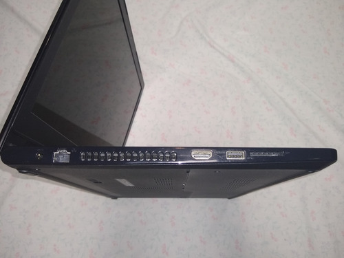 Imagen 4 de 8 de Laptop Dell Inspiron 5555 / Win 10 / 240 Gb / 12gb