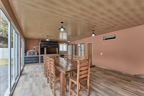 Imagen 3 de 16 de Alquiler Casa Quinta Semana, Quincena Disponible A Partir De Marzo, Semana Santa, Carnaval Zona Oeste, Pileta, Parrilla, Parque, No Apto Eventos, Juego/casita De Niños, Wifi Cerca Acceso Oeste