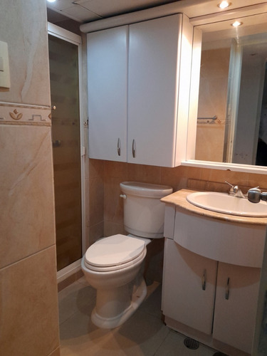 Imagen 15 de 18 de Alquiler De Apartamento En El C.r Guaica Mar I En Lechería Edo. Anzoátegui.