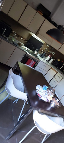 Casa Amplia Con Cocina, Comedor, Patio,, Quincho, Cochera