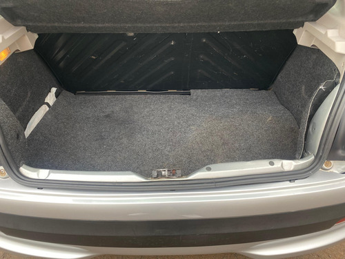 Imagem 8 de 14 de Peugeot 207 Hatch Xr 1.4 8v (flex) 4p