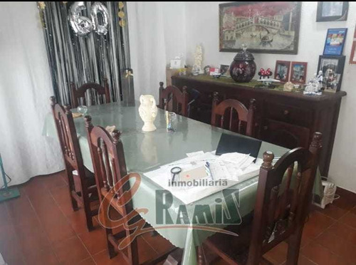 Imagen 5 de 14 de Casa + Departamento En Venta Saldan 1400 Ituzaingo