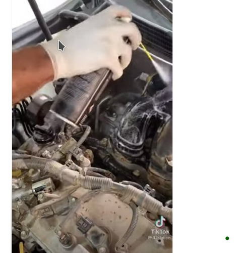 Imagen 2 de 2 de Engine Foam Desengrasante En Espuma Senfineco 500ml Hec Moto